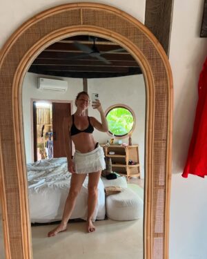 Silvia Marty Instagram - Uluwatu & friends 🌴🥥☀️