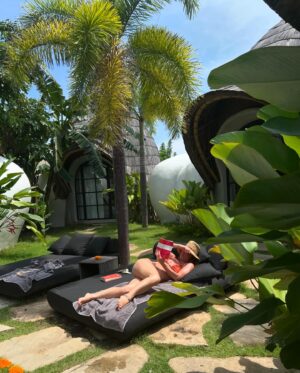 Silvia Marty Instagram - Uluwatu & friends 🌴🥥☀️