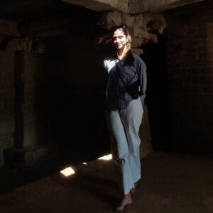 Siri Ravikumar Instagram - Hampi, absolutely breathtaking! The ruins, the landscapes, the history, it all just feels so magical. There's something so powerful about the way the place holds its ancient energy. What part of Hampi stands out most to you?
.
Thank you for the pictures @erannakpoojari . Do contact him if you are in need of a guide! He is very good!
.
@_vincarose this is my go to outfit nowadays :)
