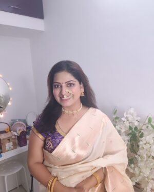 Smita Shewale Instagram - Happy Diwali 🪔 
#diwali #smitashewale #festival #kabirsmom #gratitudeattitude