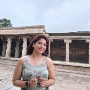 Smita Shewale Instagram - It's me...♥️💫❤️😇
#films #famous #gratitudeattitude #happiness #smitashewale #beayutifulsmile #TravelVibes