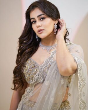 Sneha Gupta Instagram - Styledby- @stylebyriyajain
Outfit : @aashnidesignco @shrangar_delhi
Outfit Pr : @wedding_trip_
Jewellery- @rubans.in @oakpinionpr
Represented by- @silverbell.networks
PC …. @swathirao_photography @siiiiidddddphotography
Hair&makup … @ashiya_hairstyles