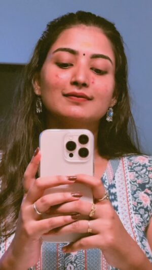 Snisha Chandran Instagram - 🦋🌸

#reels #reelsinstagram #manikuyile #instalike #instagram #love #like #instalike #reelsvideo #fvrtsong❤