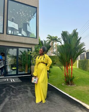 Somkele Iyamah Idhalama Instagram - Visiting other #African countries is such a huge vibe and then to have @andreaiyamah shoppable in-store in other African countries at one of our stockists @thelotteaccra is another flex if I may say so 🌚 and I am grateful to God for it all. Speaking with Adel and Carlos was so insightful. Excited for more 🙏🙏🙏. #Ghana #Accra #AndreaIyamah