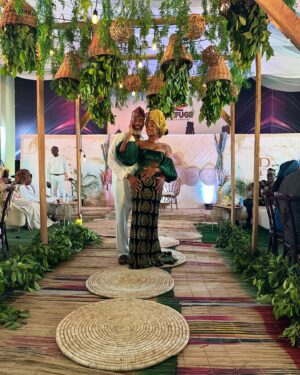 Somkele Iyamah Idhalama Instagram - From spontaneous karaoke suya nights to singing the national anthem when the speakers go out in the club to designated driver of the bride to fully planned showers and wedding day shenanigans. I can’t be more thankful for everything working out for all our good. @heyrhema_ and @ekhoe_mate are two blessed and highly favoured people and it’s simply a joy and an honour to witness their brightness in close proximity . I love you both and pray for God’s hand of favour, nurture, provision and defense to continually cover you in Jesus’ name Amen 🙏