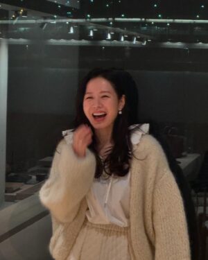 Son Ye-jin Instagram - 🩷❤️🧡💛💜💙🩵💚