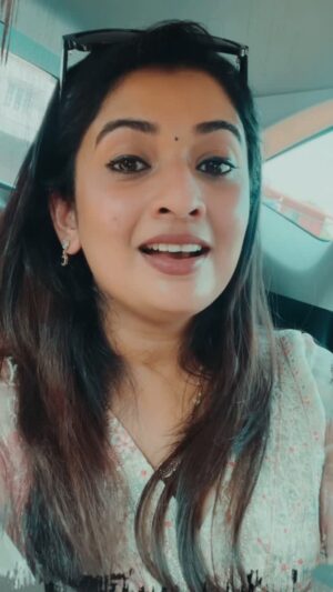 Sonal Monteiro Instagram - Are you ready for a weekend of family fun?  Soak in folk and tribal culture from Karnataka, Odisha, Punjab, Rajasthan, and West Bengal. Enjoy live celebrity performances from Raghu Dixit, Vid Kumaresh & Rajhesh Vaidhya only at Kala Dhwani: Echoes of India’s art. Entry free – check the link in bio for more information.  Karnataka Chitrakala Parishath | 24th to 26th Jan | 10AM to 8:30PM.  #InfosysFoundation #KalaDhwani