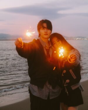 Song Chae-yoon Instagram - -
우리의 밤은
당신의 낮보다 아름답다