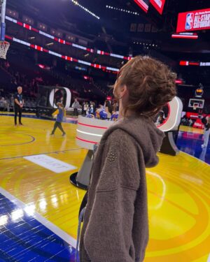 Song Yuqi Instagram - My all-star journey!!!! Still can’t believe I was there to watch those amazing shows🥹 Huge respect to all the players who gave us a show filled with passion, skills, and unforgettable moments. Hope everyone can be healthy!! My best wishes!!
Again.Really appreciate it!Thank you for inviting me😊