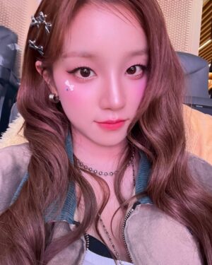 Song Yuqi Instagram - My all-star journey!!!! Still can’t believe I was there to watch those amazing shows🥹 Huge respect to all the players who gave us a show filled with passion, skills, and unforgettable moments. Hope everyone can be healthy!! My best wishes!!
Again.Really appreciate it!Thank you for inviting me😊