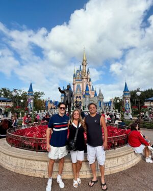 Sonia Fried Instagram - Linda experiencia de estar con mi familia en Disney 😍🏰🇺🇸 
#orlando #familia #happyholidays