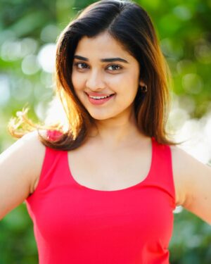 Soniya Suresh Instagram - Red vibes only ❣️
Photography: @kp_fotofactory 
.
.
.
#redmood#insta#instapic#instamood#casualwear