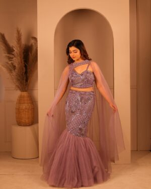 Soniya Suresh Instagram - Mermaid feels✨ 
For sun kundumbam viruthugal!!!
Wearing: @diademstore.in 
MUA : @blush_bridal_studio28 
PC : @a_vimal_photography
