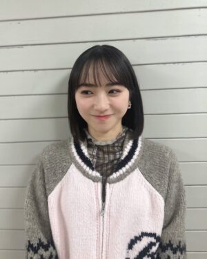 Sora Tamaki Instagram - 💰

今日はカネオくんです！
今回はグミについて。

これを見たらグミが食べたくなるはずです！
私は、収録の帰りに買いに行きました🍬

ぜひご覧ください。

cowichan knit @bittercells.official @hana_official.kr 
inner&pants @mimimemete
earring @clochette.223
boots @ashinagaojisan_gram
#PR

#有吉のお金発見突撃カネオくん 
#田牧そら