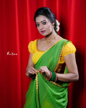 Sowmya Raoh Instagram - Self love isn’t selfish 💝💫

Costume @rvnlabel 
Photography @mohan_.portraits 

#sowmyarao #sowmyasharada #positivevibes #loveurself