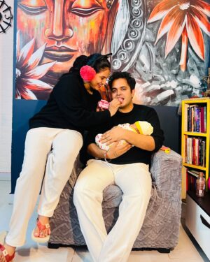Sradha Panigrahi Instagram - 1 month of baby step towards parenthood ❤️
Mama papa loves you koKo 😘