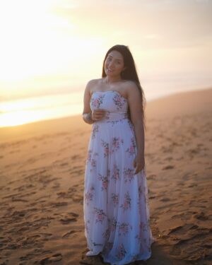 Sree Nithi Instagram - Let nothing dim the light
...that shines from within🤍

Mua : @varshas__makeover__ 
Hair & Edit : @gokul__jayan__ 
Camera : @_optimistic_hope_ 
Costume : @razznitza