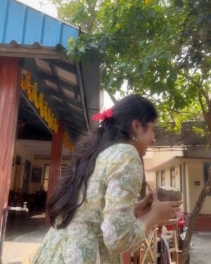 Sri Gouri Priya Instagram - అందమైన, ఆనందమైన సంక్రాంతి!🌴❤️✨