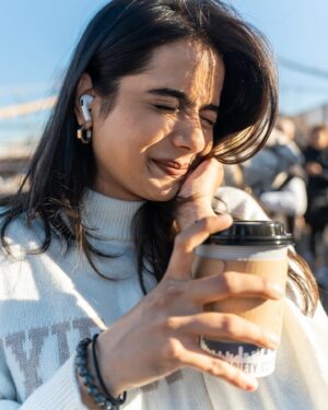 Sri Gouri Priya Instagram - Happy New Year, everyone!!!🤗❤️
Wishing you all lots n lots of love, light, peace and happiness! 

PS - This is a small happy dump from my recent trip to New York! Felt chala cute!🥰☺️