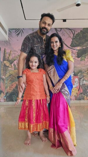 Sriranjani Sundaram Instagram - When dad and daughter say they wanna surprise me for Pongal !!! 
En chakkarai, en karumbu, en ellu bella ❤️ 💙 💜 

#pongal2025 #karumbu