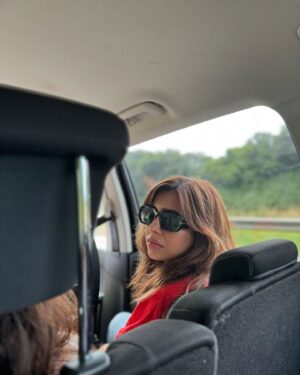 Srishti Ganguli Rindani Instagram - Shining in the sanansun like a pearlupandi ocean