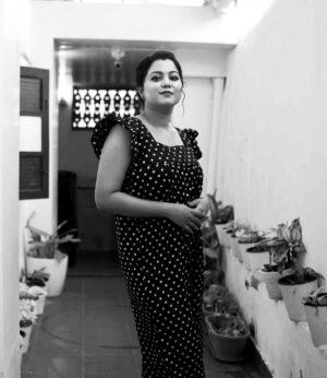 Sruthy Suresh Instagram - Spotted: one happy girl in a polka dot jumpsuit!
Outfit : @polkadotsbysandypillai 👗

Thanks, Sandy, for this adorable outfit🥰
