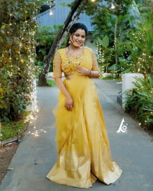 Sruthy Suresh Instagram - Haldi vibes ✨Dressed to spice up my friend’s special day♥️

Outfit : @orchiddesignsbyansu 
MUA : @beyondlooks_make_up_studio 
📸 : @aradhya_creations04