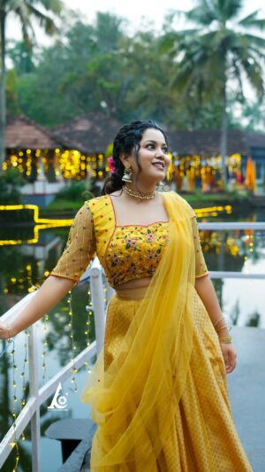 Sruthy Suresh Instagram - Haldi vibes ✨Dressed to spice up my friend’s special day💞 

Outfit : @orchiddesignsbyansu 
MUA : @beyondlooks_make_up_studio 
VC : @aradhya_creations04