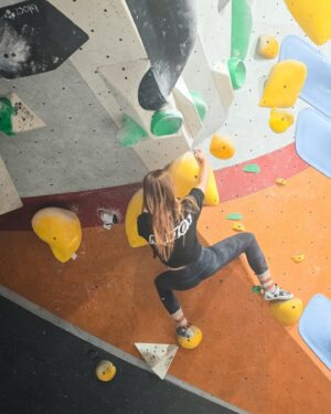 Stephanie Bendixsen Instagram - we climbed 🔥