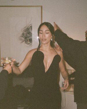 Stephanie Shepherd Instagram - “When we found this Christopher Esber dress, I knew it was perfect. It felt like me—classic yet interesting,” @steph_shep tells us of her look for the L.A. premiere of @opusmovie. “I really wanted something I could look back on in 20 years and still love. … I wanted to feel effortless and timeless.” Opus marks Stephanie Suganami’s first foray into the acting world, and the role is all too familiar for her. Suganami portrays Emily, a digital influencer in A24’s upcoming psychological thriller, alongside Ayo Edebiri and John Malkovich. As the story unfolds, themes of obsession, genius, and control blur the lines between mentor and protégé, leading to an unsettling psychological unraveling. We followed along as Suganami prepared for the premiere. To hear more about her path to acting, her personal style evolution, and the exciting moment celebrating her breakout role, read the full interview at the link in our bio.

photographer: @andiejjane
stylist: @edward.bowleg
hair: @rickymotahair
makeup: @yukari.makeup