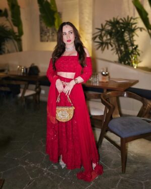 Stephanie Timmins Instagram - Happy Diwali my lovelies..Light & Love to all 🪔✨️💫💛

Last night for @soboguys x @luumahouse LIT Diwali Bash 🥳🎉🎊

( Happy Diwali, Diwali look, Red lehenga,festive outfits)
#HappyDiwali #Diwali2024 #Diwalivibes #festiveseason #festivelook #indianlehenga #indianbridal #diwalidecor #festivewear #feistyfoxdiaries #fashioninfluencer #ootd #ootdindia