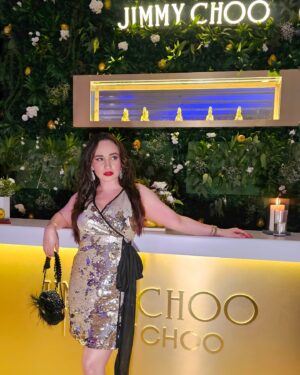Stephanie Timmins Instagram - A scintillating night for the Launch of @jimmychoo 's #IWantChoo fragrance @parcosbeauty @baccarosebeauty ✨️💫
The bold blend of floral and woody notes making you feel both empowered and feminine 🌟

( Jimmy Choo, I Want Choo, fragrance, Perfumes, Luxury Perfumes, Luxury Perfumes, Gold Sequin Dress)
#JimmyChoo #fragrance #perfumes #luxurylifestyle #luxuryperfumes #luxuryfragrance #feistyfoxdiaries #luxuryinfluencer