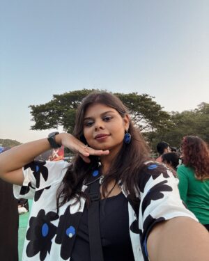Subhalaxmi Parida Instagram - Steps out one day, clicks a million memories 💁🏻‍♀️

#edsheeran