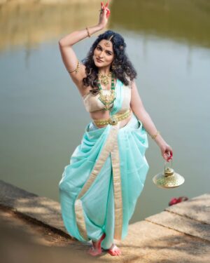 Sukrutha Wagle Instagram - When a woman embraces her feminity ✨✨, she embraces the beautiful creation of the Devine 💫 💫#feminine

Gorgeous @makeoverbylakshminaveen planned the whole makeover for me and for the first time ever someone approached me for traditional Periodical look 💫
She created a magic 🪄 with her brushes and draped this beautiful Saree from @dt_bridalstudio
Whilst the jewelry from @__nyra_jewels__ complimented the whole look. 
A team of experts @prashu_photographer captured the magic ✨ 

#Sukrutha #sukruthawagle #actress #makeover #traditional  #traditionalsaree #sareedraping #indianbridalmakeup #indianbridaljewellery #creativephotography