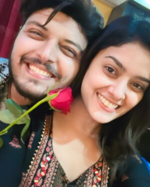 Suman Pattnaik Instagram - Best Valentine’s Day ever 😍 Thank you baba @saplin_mishra__official for the surprise ❤️ I love you so much and yes I will be ur forever valentine🤗 I promise 🤞 

#love 
#sumalin