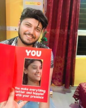 Suman Pattnaik Instagram - Best Valentine’s Day ever 😍 Thank you baba @saplin_mishra__official for the surprise ❤️ I love you so much and yes I will be ur forever valentine🤗 I promise 🤞 

#love 
#sumalin