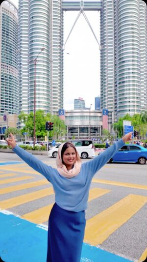 Sunaina Basheer Instagram - Touching the sky, one frame at a time. 🌌✨ 

#PetronasTwinTowers #kualalumpur #malaysia #sunainabasheer #basheerbashi