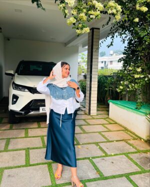Sunaina Basheer Instagram - When In Doubt,Denim And White It Out💙🎧