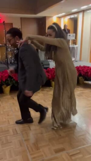 Sunny Hostin Instagram - The Tamia Line Dance never gets old for The Hostins. #tamialinedance
