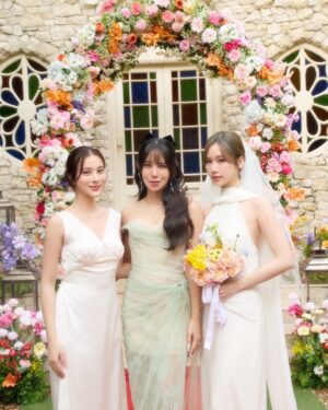 Supassra Thanachat Instagram - Our marriage💍

MV OUT NOW!
#แค่เอาคืน_knomjeankulamas
#KNOMJEANxKAOxJANEYEH
#knomjeankulamas
#XOXOentertainment