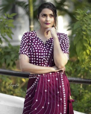 Surabhi Hande Instagram - Elegance, timeless style.✨🕰️
.
.
.
.
.
.
.
.
.
.
.
.
.
#elegance 
#timelessstyle 
#purplesaree 
#marathiactress 
#newlook #style
#💜#✨