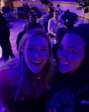 Susie Abromeit Instagram - The best of times with the gorgeousness that is @leahlamarr @julesalmnt 💕💕 #yourecordiallyinvited on @amazonprime 
Thank you 🙏🏻 I had a blast!! 🐊🐊🐊 @reesewitherspoon #willferrell #movie #film #comedy #romcom #laughing #hilarious #love @hellosunshine