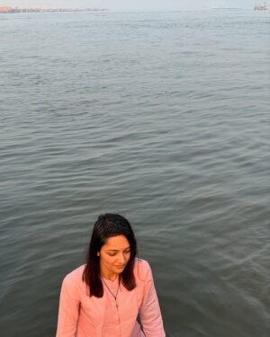 Susmita Chatterjee Instagram - Maha Kumbh 2025 🔱
With @tanichatt ❤️ 

#kumbh #kumbhmela #prayagraj #allahabad #sangam