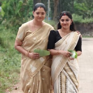 Susmitha Prabhakaran Instagram - Will Prabhavathi accept Devi?
Watch Sukhamo Devi on @flowersonair 
#filmactor #tvseries #costars