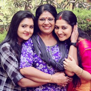 Susmitha Prabhakaran Instagram - "Some bonds are unbreakable, some relationships are forever. Grateful for these gems in my life ❤️

 #forevertogether #closeones❤