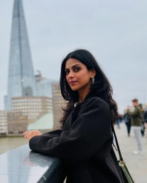 Swarda Thigale Instagram - Shades of London through my eyes 😍

#travel #vlog #swardathigale #london #shard #boroughmarket #fun #happy #blessed 🧿