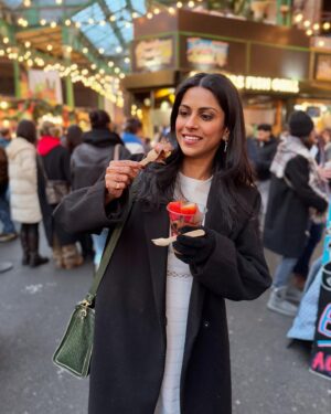 Swarda Thigale Instagram - Shades of London through my eyes 😍

#travel #vlog #swardathigale #london #shard #boroughmarket #fun #happy #blessed 🧿