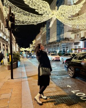 Swarda Thigale Instagram - Shades of London through my eyes 😍

#travel #vlog #swardathigale #london #shard #boroughmarket #fun #happy #blessed 🧿
