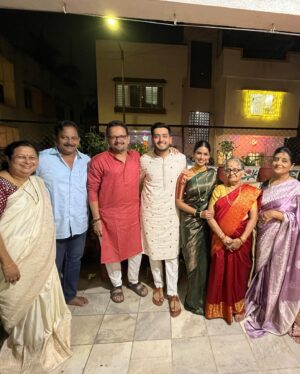 Swarda Thigale Instagram - The aromas of homemade chaklis and shankarpalis floating through the house, sparkling lights and Laxmi Puja festivities. Happiest times 🥰 Happy Diwali from our to yours♥️ Only and only Love ☺️

#diwali #laxmipuja #2024 #pahilidiwali #newlyweds #festival #light #love prosperity