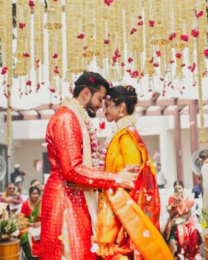 Swarda Thigale Instagram - Happy 6 months to us love @siddharth.raut 👩‍❤️‍👨

Our wedding vlogs are available on my Youtube channel do watch it and bless us in our comments section as we complete our 6 months of marriage 🥰 link is in my bio 🙏 

#wedding #wedmegood #marathi #wedmegoodmarathi #marathibride #wed #indianwedding #instagood